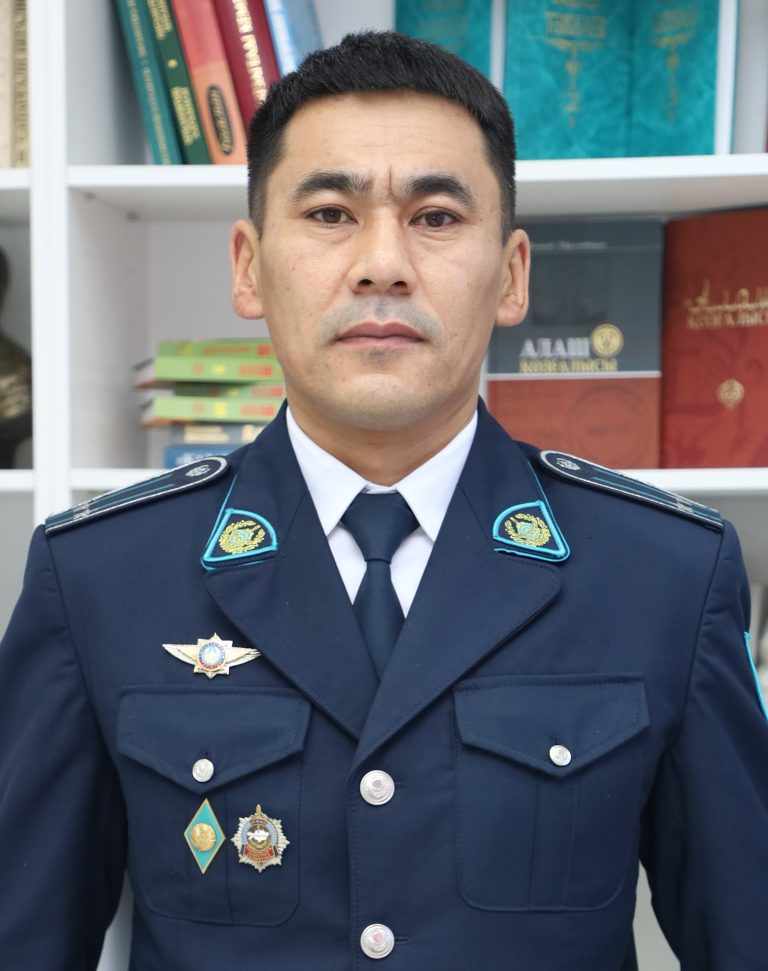 «ӨТІРІКШІ АТА-АНАНЫҢ БАЛАСЫ АЛАЯҚ БОЛАДЫ»